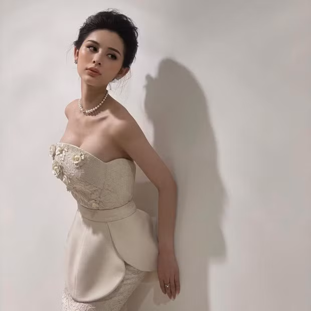 Lên tiếng về vụ việc, Tường Vi cho biết vì mình là người chuyển giới nên càng có nhiều người bình luận nặng nề.