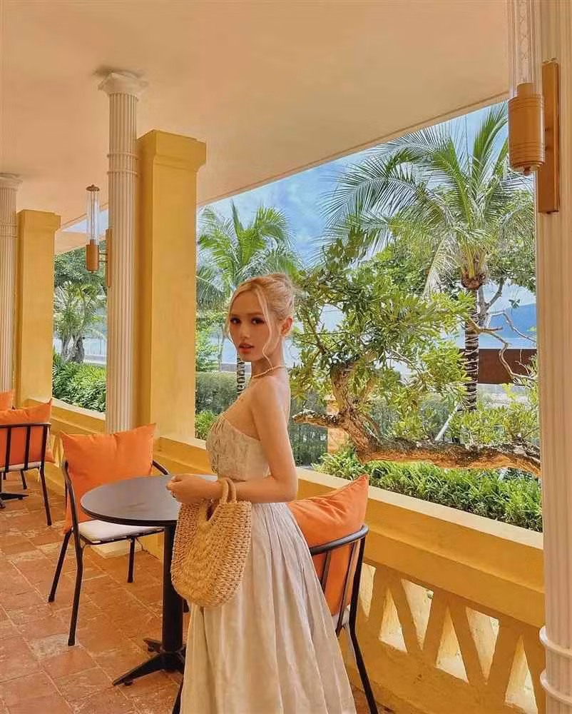 Những hình ảnh Xoài Non khi được make-up kĩ càng.