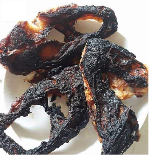 Tuy nhiên cũng không có quá nhiều người để tâm đến lý do thực sự của hiện tượng này. Ai ai cũng tỏ ra thích thú và bật cười khi xem clip.