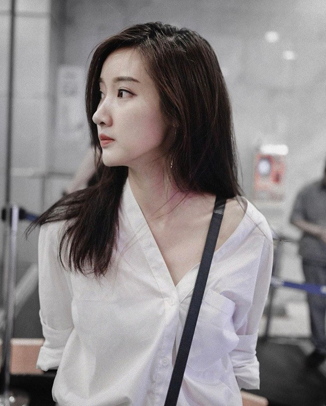 Sau khi được một fanpage lớn trên mạng xã hội đăng tải những bức hình cá nhân của mình, Panda Fonnapha bất ngờ trở nên nổi tiếng.