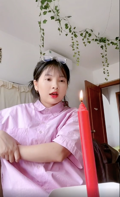 Có lẽ do nắm được tâm lý này mà gần đây trên mạng xã hội xuất hiện trend "học đến khi đến tắt" để thách thức nhiều cư dân mạng. Tưởng chừng khó ai có thể hoàn thành được màn trend đầy tri thức. Mới đây, bạn Z.ZaHan đã chiến thắng được hot trend khó nhằn này.