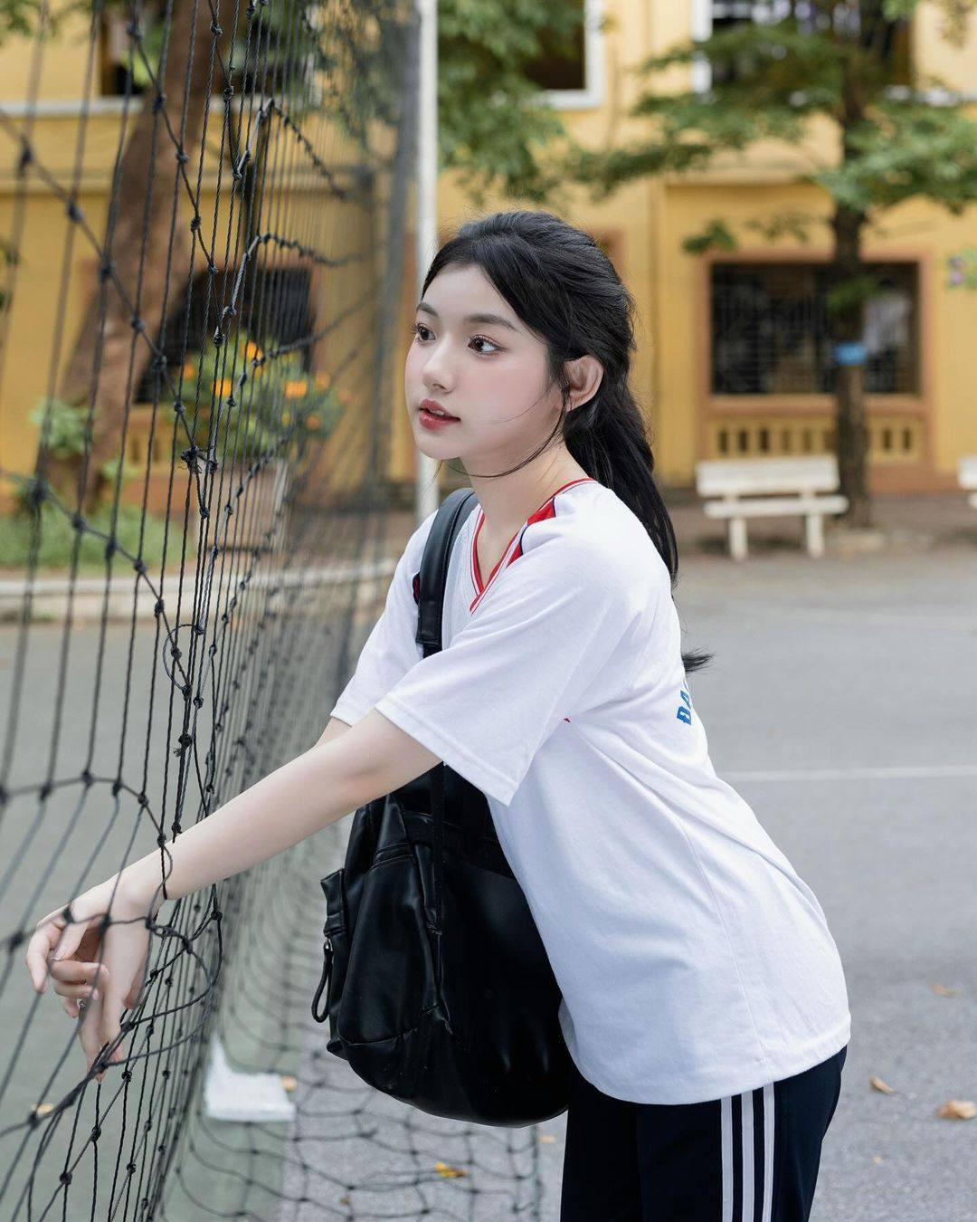 Thậm chí, Quỳnh Trương còn thấy may mắn khi cơ hội việc làm đa dạng ngành nghề luôn rộng mở với mọi người trong thời đại công nghệ 4.0.