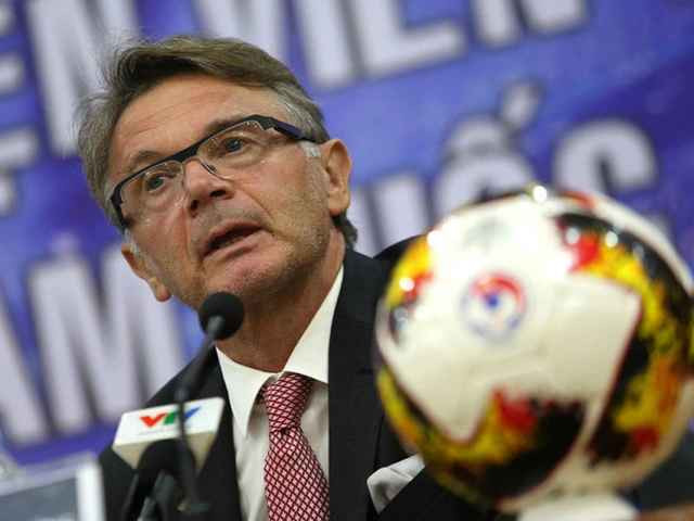 SEA Games 32 thành công, HLV Philippe Troussier sẽ hanh thông hơn ở chặng đường phía trước, ngược lại rất khó dù hợp đồng tới năm 2026.