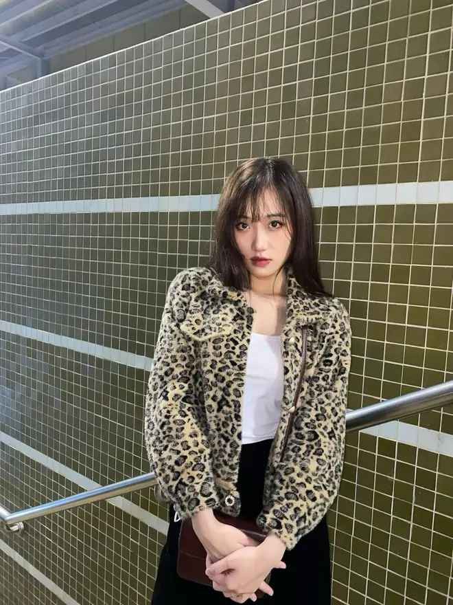 Nói về quyết định tham gia cuộc thi Hoa hậu các Dân tộc Việt Nam, Mỹ Hoa cho hay: "Từ nhỏ, mình đã có niềm đam mê, yêu thích khi được đứng trên sân khấu. Hiện tại, mình lại theo học một ngành nghệ thuật, liên quan đến cái đẹp nữa nên quyết định thử sức. Trước đây, mình cũng đã ấp ủ dự định sẽ đi thi hoa hậu nhưng bây giờ mới thực sự có động lực...