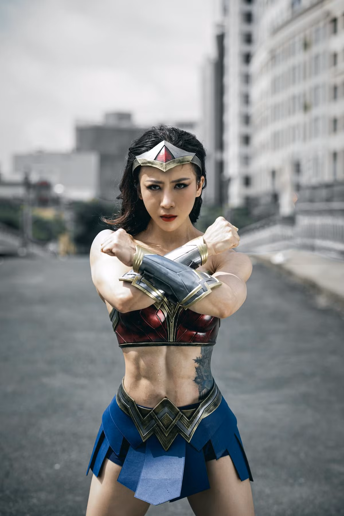 Khác hẳn với gương mặt nữ tính, body của nữ gymer luôn khiến người nhìn phải trầm trồ, thán phục. Nhờ vậy, cô trở thành chủ nhân của loạt hình ảnh có sức viral lớn trên mạng xã hội.