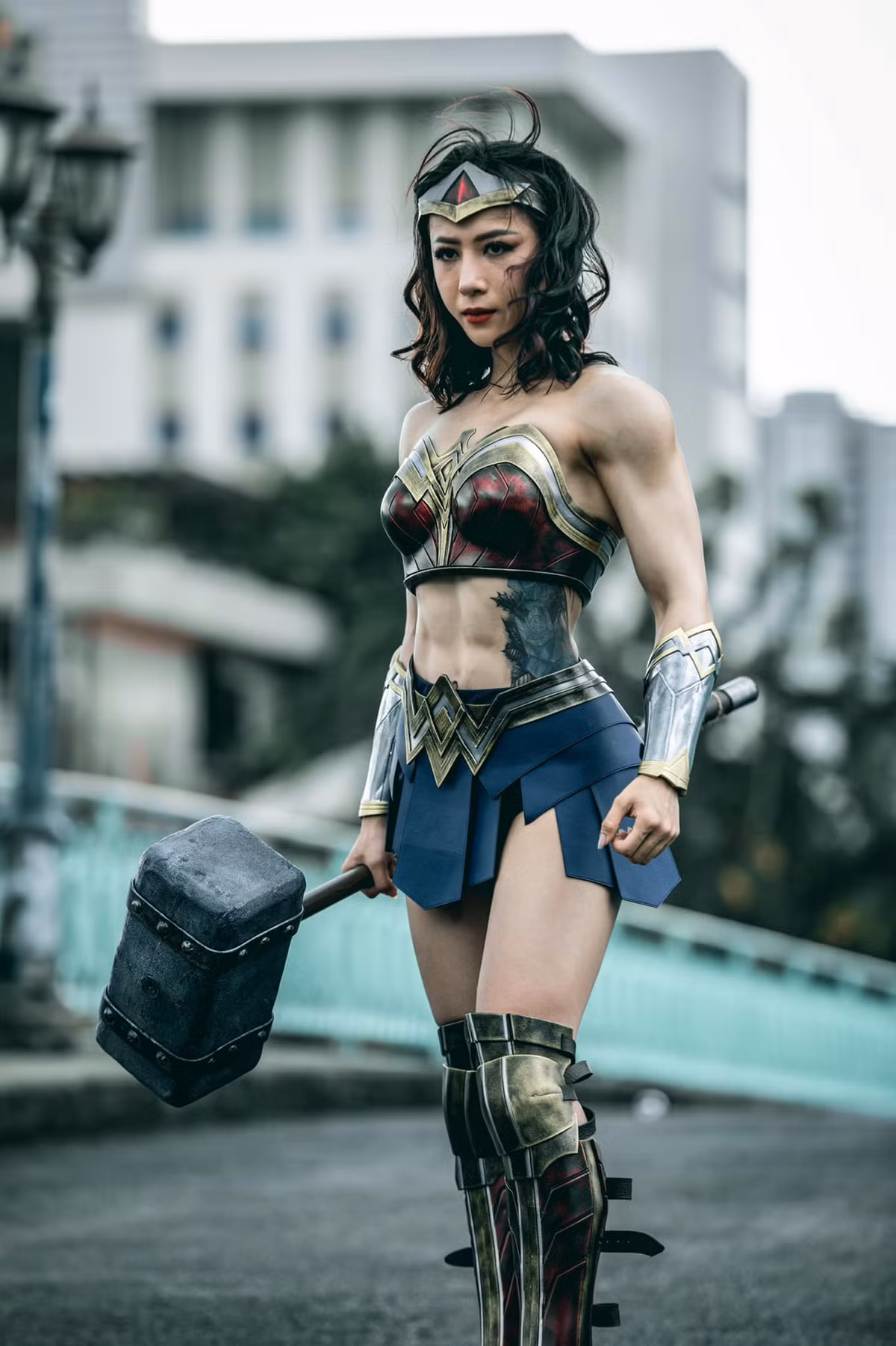 Mới đây, Nguyên Thi cosplay thành nữ chiến binh trong bộ phim nổi tiếng "Thor: Tình yêu và sấm sét", nhận được lượt tương tác lớn trên mạng xã hội.