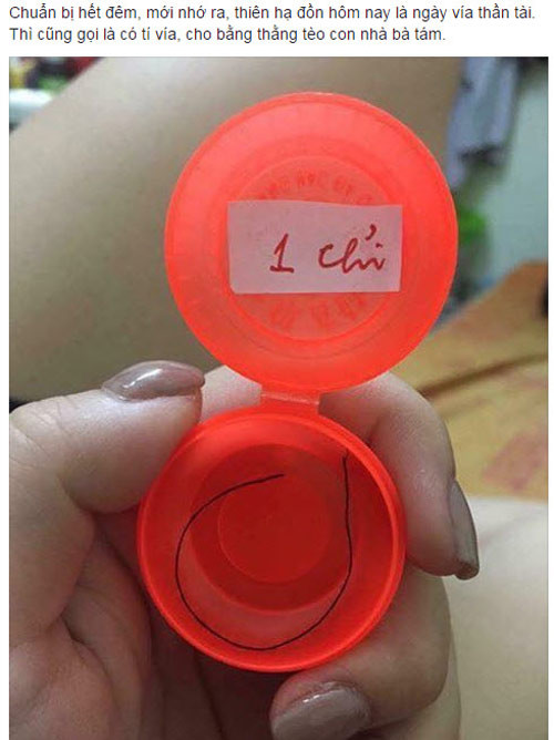 Nhiều anh em không có điều kiện chỉ tặng vợ, người yêu "1 sợi chỉ".