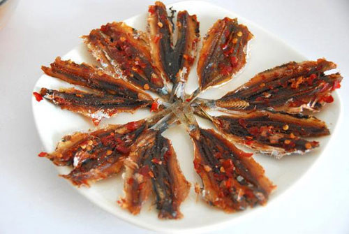 Không chỉ là đồ tích lũy, cá chỉ vàng còn mang đến nguồn thực phẩm. Đây cũng là món quà được anh em chuẩn bị cho vợ, người yêu ngày vía Thần tài.