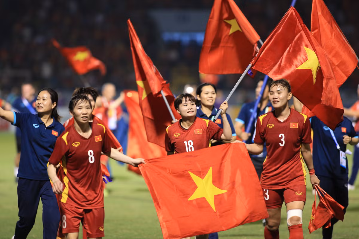 Tối ngày 21/5, đội tuyển nữ Việt Nam đã có chiến thắng ngoạn mục trước tuyển nữ Thái Lan trong khuôn khổ trận Chung kết môn bóng đá nữ SEA Games 31.