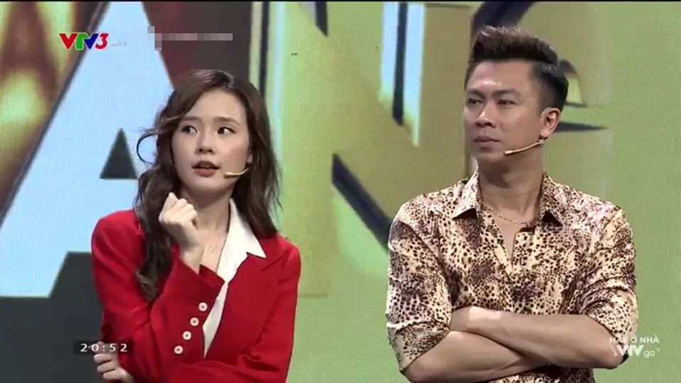 Thời gian rảnh, Midu đi tập thể thao và một lần nữa khiến người xung quanh phải ngạc nhiên vì mặt mộc xinh đẹp, duyên dáng hơn cả khi trang điểm.