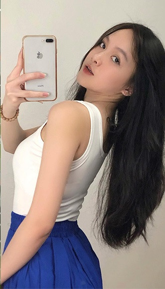 Cụ thể, Quế Linh gọi tên Nhâm Mạnh Dũng và bày tỏ: “Nhâm Mạnh Dũng, bạn trai phi thường của em. Về thôi, xuất sắc rồi”.