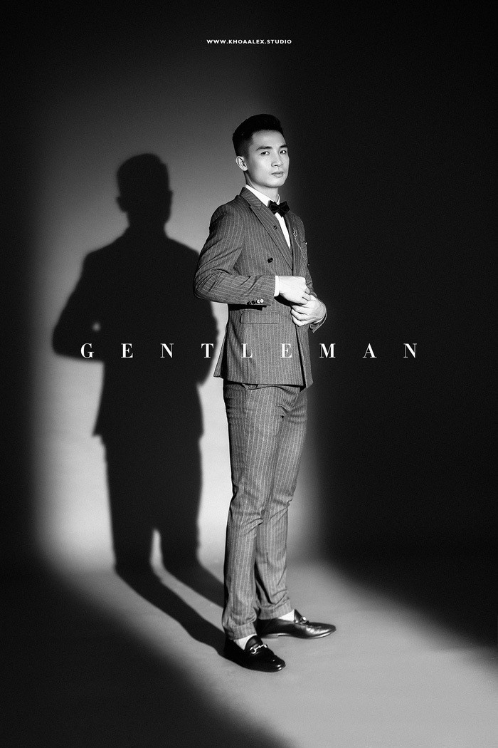 Mới đây, những bức ảnh trong bộ hình cưới của Bùi Tiến Dũng và vợ được tiết lộ khiến người hâm mộ càng thêm mong ngóng hôn lễ của cặp trai tài, gái sắc này.