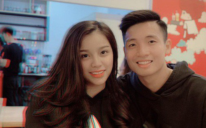 Cùng ngắm nhìn thêm những khoảnh khắc hạnh phúc giữa Bùi Tiến Dũng và Khánh Linh trước khi đám cưới diễn ra.