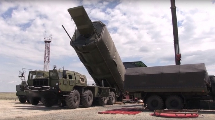 Bao Trung Quoc khen vu khi Nga: Kinh khung hon ca bom nguyen tu-Hinh-2