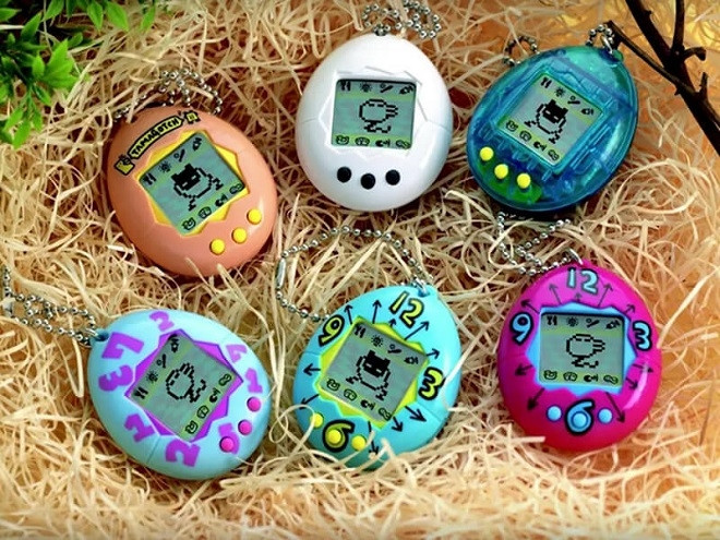 Cách chơi máy nuôi thú ảo khá đơn giản, bạn sẽ chọn nuôi một con thú ảo và chăm sóc nó. Bạn phải cho ăn, chăm sóc để thú cưng lớn lên qua các chặng đời.