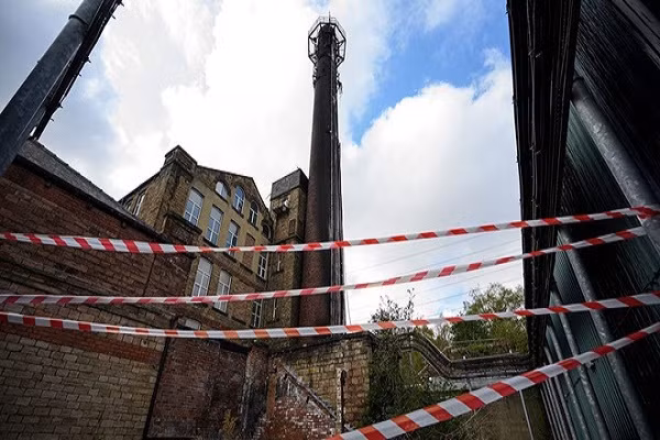 Tru phat 5G lien tuc bi dot vi duoc cho la nguon lay COVID-19