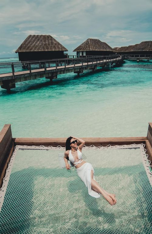 Sở hữu body gợi cảm, không chút mỡ thừa, MC Mai Phương tiết lộ cô áp dụng chế độ ăn uống hợp lý và tập luyện nhẹ nhàng.