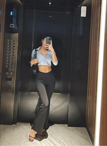 Bạn gái Lâm Tây cho biết, nếu cô "nằm yên một chỗ" sẽ bị stress nên đến phòng tập để tinh thần tốt hơn.