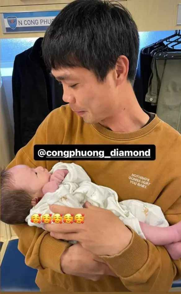 Thời gian qua, việc Nguyễn Công Phượng liên tục ngồi dự bị trong các trận đấu của câu lạc bộ CLB Yokohama khiến người hâm mộ khá lo lắng.