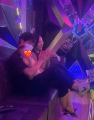 Bức ảnh đời thường của Công Phượng gây chú ý lớn. Đặc biệt, kể từ khi sang Nhật chơi bóng, ngoại hình của anh có phần già dặn hơn trước.