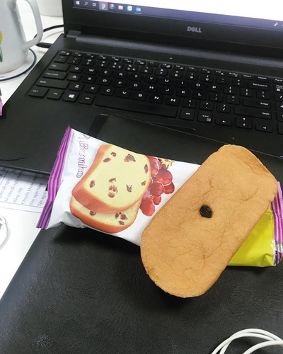 Sản phẩm trong quảng cáo một đằng và sự thật một nẻo. Nhìn ảnh quảng cáo vô vàn những miếng nho nhưng thực tế thì...