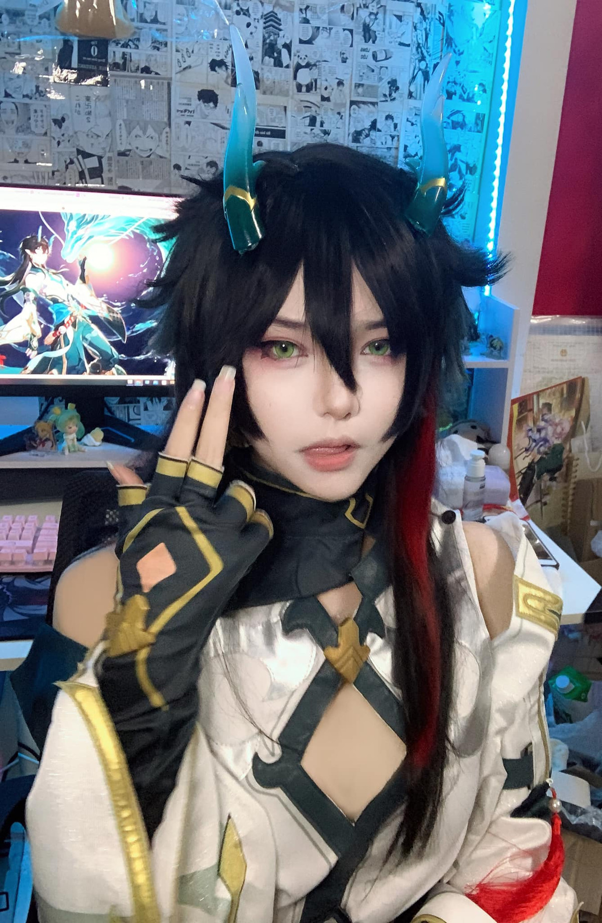Dù không cần đến những bộ trang phục cosplay cầu kỳ, nhan sắc của cô vẫn dễ dàng thu hút ánh nhìn và khiến bao người phải "rụng tim".