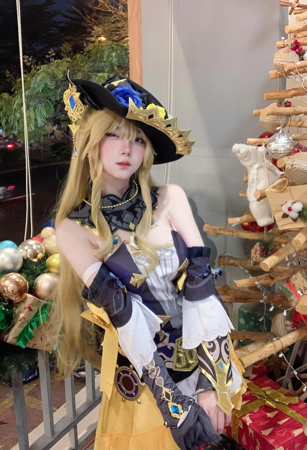 Điều đặc biệt là dù không xuất hiện trong những bộ đồ cosplay ấn tượng, Cigw Pols vẫn giữ được phong thái và thần thái cuốn hút vốn có.