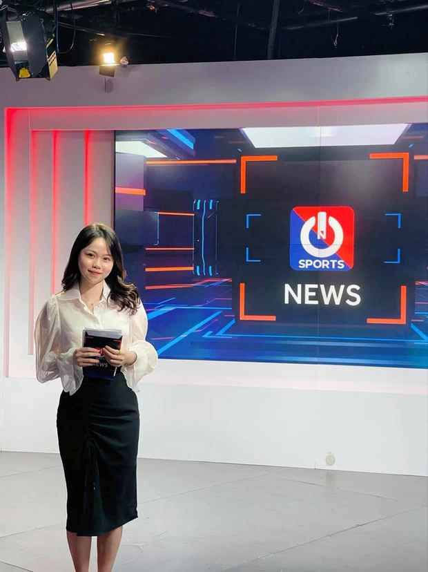 Trả lời ý kiến này, Huỳnh Anh nói: "Ừ thì mình dùng app mà, mình có nói không dùng đâu. Mình là con gái mà mình thích đẹp chứ bộ. Mọi người cũng bảo mình đừng để tâm những bình luận thế này nhưng mình buồn...