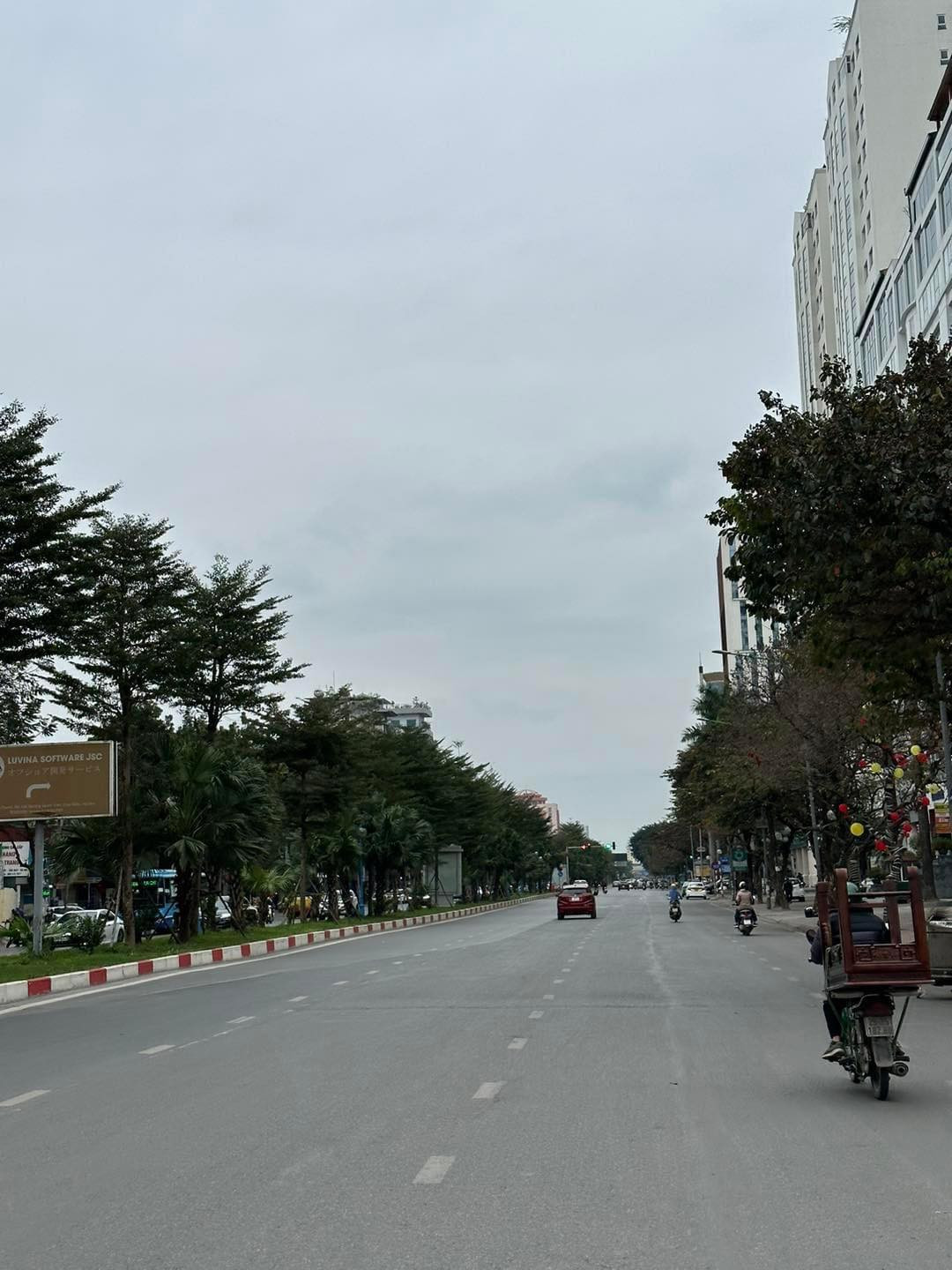 Với nhịp sống chậm rãi như sáng 30 Tết này, chắc chắn sẽ là một dịp khó quên trong ký ức của những ai đã trót “phải lòng” mảnh đất nghìn năm văn hiến này.