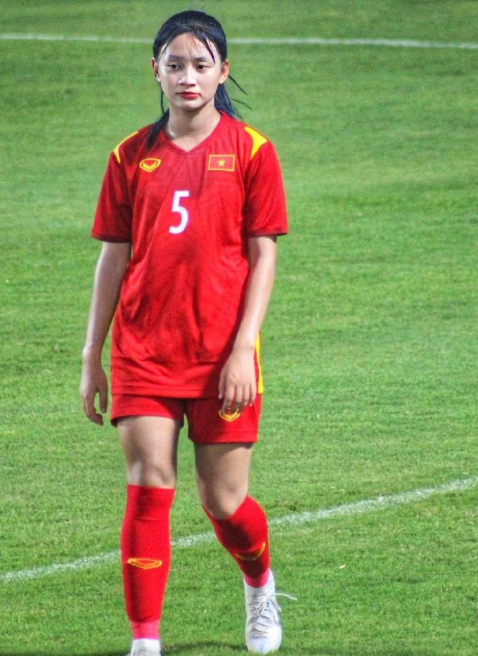 Hồng Yêu chính là chốt chặn không thể thay thế của HLV Akira Ijiri tại các chiến dịch của ĐT U17 nữ Việt Nam trong năm 2023.