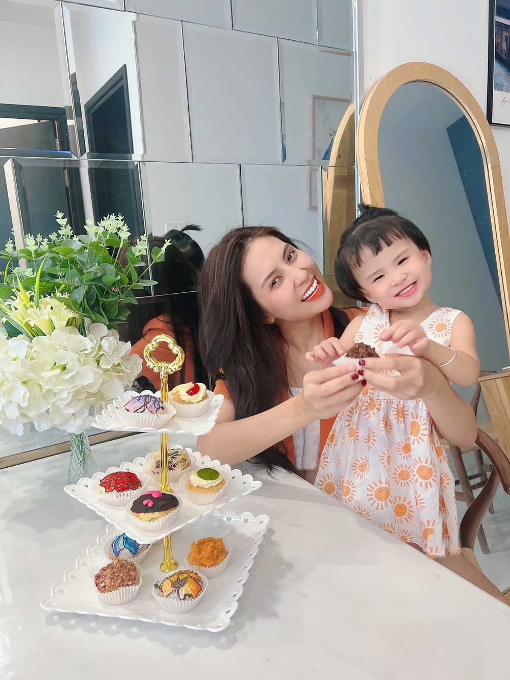 Có được cuộc sống thư thái và vui vẻ hiện tại là một điều không hề dễ dàng với mẹ đơn thân Thiên An, đặc biệt khi ấy cô còn khá trẻ.