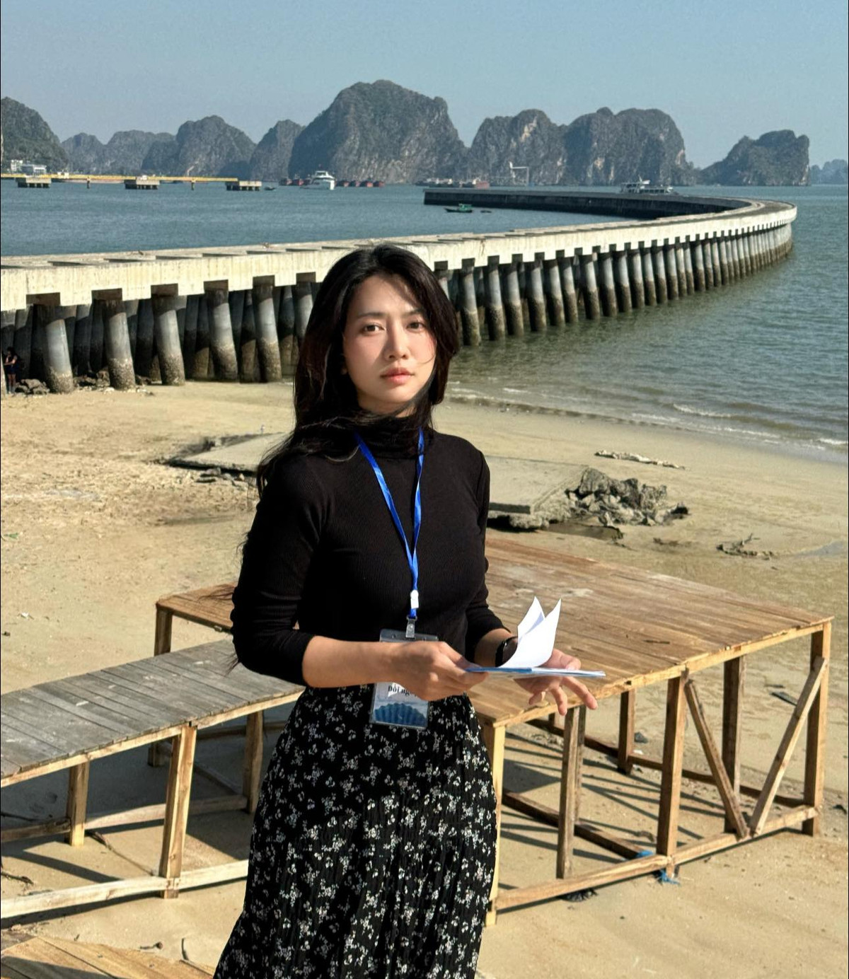 Với sự thay đổi hình ảnh mạnh mẽ, hot girl TikTok không chỉ thu hút sự chú ý bởi vẻ ngoài thay đổi ngoạn mục mà còn nhận được nhiều lời khen ngợi về sự tự tin và nỗ lực không ngừng để hoàn thiện bản thân.