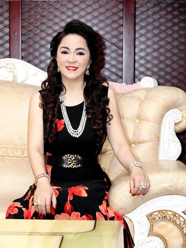 Trong 6 tháng vừa qua, bà Phương Hằng trở thành cái tên nổi tiếng trên mạng với những phát ngôn "cực gắt".