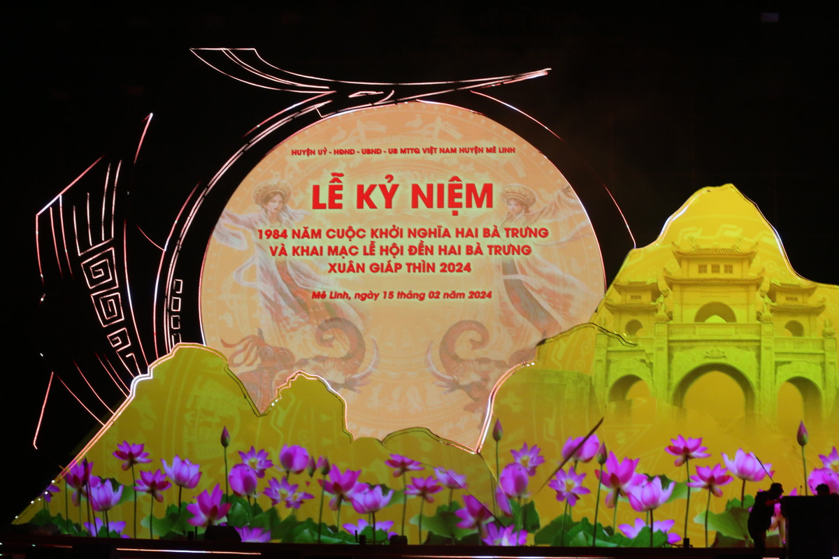 Tối 14/2 (tức mùng 5 Tết Giáp Thìn 2024) tại khu di tích đền thờ Hai Bà Trưng (xã Hạ Lôi - huyện Mê Linh - Hà Nội) đã diễn ra buổi tổng duyệt Lễ kỷ niệm 1984 năm cuộc khởi nghĩa Hai Bà Trung và khai mạc Lễ hội đền Hai Bà Trưng.