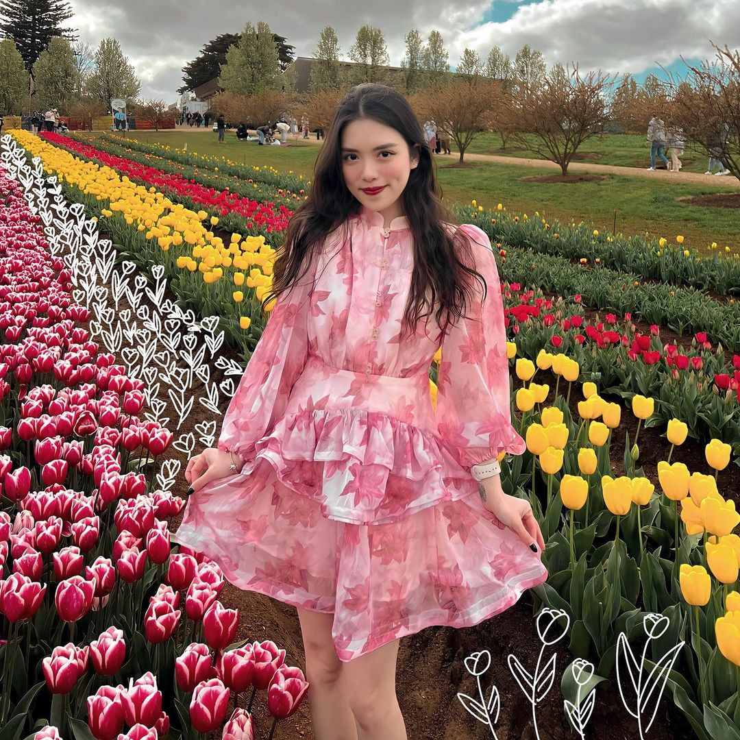 Vốn sở hữu học vấn khủng đúng chuẩn "con nhà người ta", Mẫn Nhi từng là cộng tác viên cho TEDx Sydney - chương trình diễn thuyết được tổ chức ở hơn 140 quốc gia.