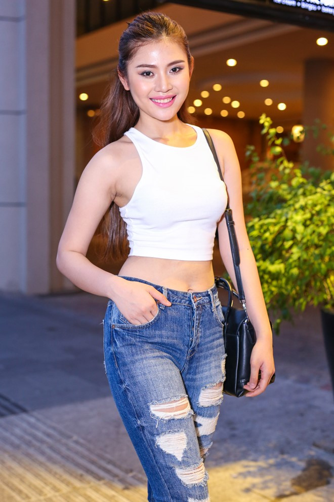 Sau khi sinh nở, Chúng Huyền Thanh nhanh chóng lấy lại vóc dáng, người mẫu gốc Hải Phòng vẫn bỏ ngỏ con đường nghệ thuật.