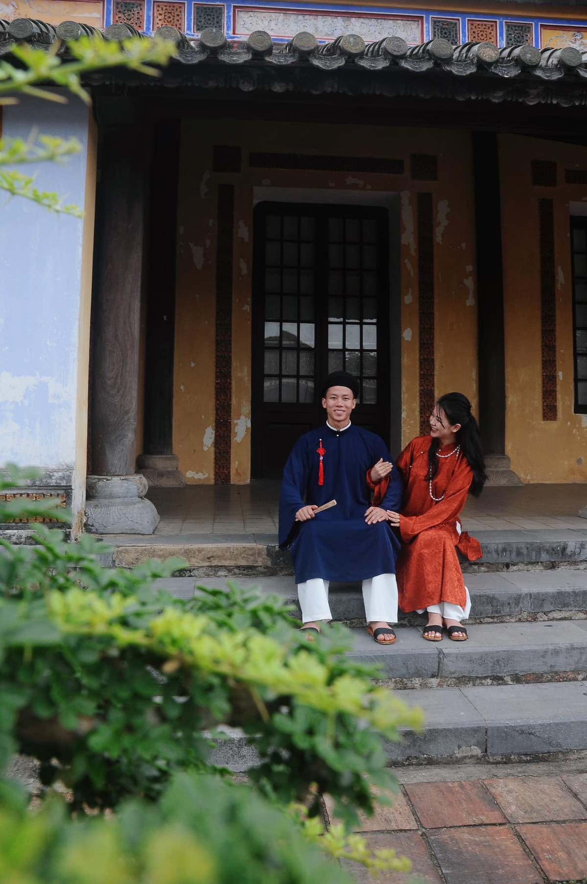 Ngọc Hải nổi tiếng yêu vợ, thương con và rất chu đáo trong giới cầu thủ Việt. Khi còn thi đấu cho CLB Viettel hoặc mỗi dịp tuyển Việt Nam xả trại, anh đều tranh thủ về Nghệ An để được ở bên vợ con dù chỉ nghỉ ít ngày. Những lần đi thi đấu xa trở về, trung vệ sinh năm 1993 không quên mua quà tặng người thân.