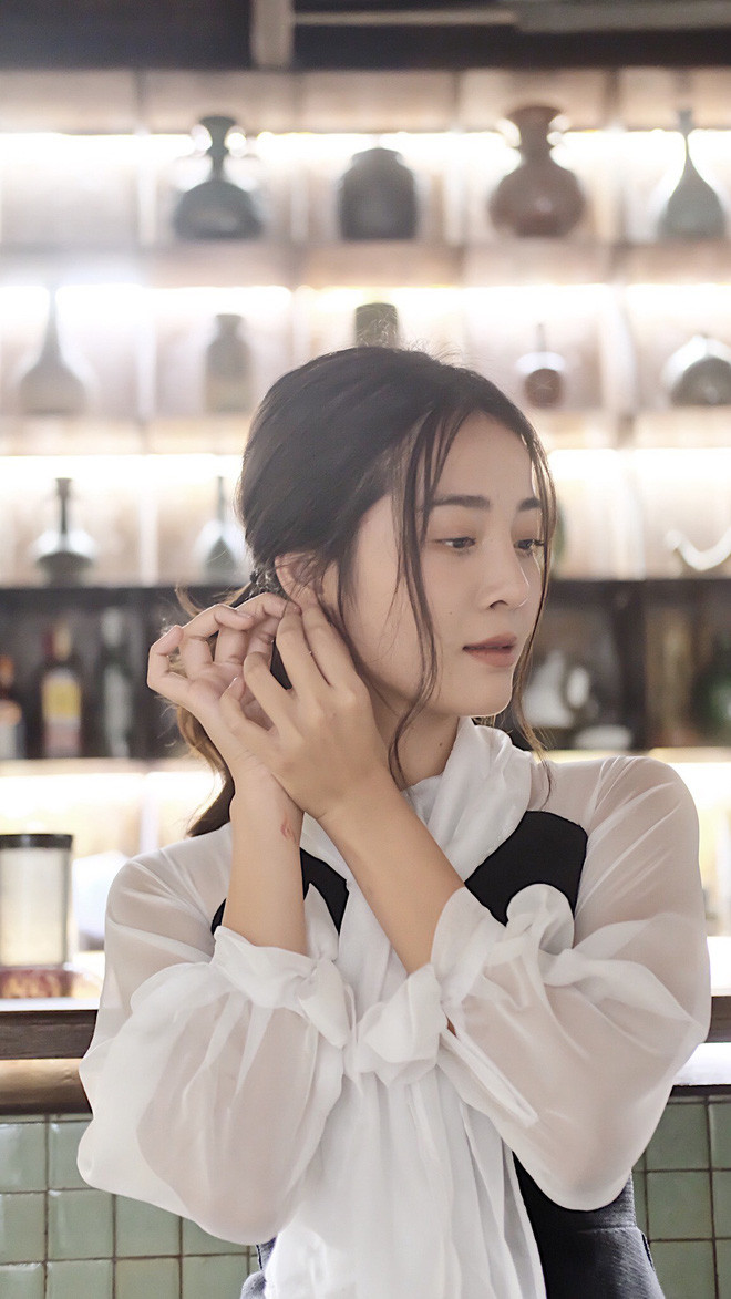 Nhìn qua những hình ảnh được đăng tải trên Facebook cá nhân, có thể thấy Karen Nguyễn có thân hình khá cân đối nhờ vào việc tập gym, được biết đây cũng chính là đam mê của mình.