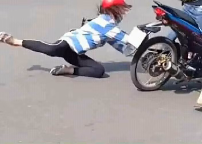 Tại Hà Nội thậm chí còn có nhiều cung đường đua xe quen thuộc được nhiều nhóm thanh niên lựa chọn như đường Hàn Quốc tại Hồ Tây, khu vực Hồ Hoàn Kiếm hay khu vực hầm Kim Liên.