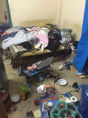 Đây không phải trường hợp đầu tiên bị lên án vì lối sống bừa bộn bẩn thỉu. Trước đó, đã có rất nhiều “bãi chiến trường” bị bóc mẽ trên mạng xã hội khiến nhiều người phải lắc đầu ngao ngán.