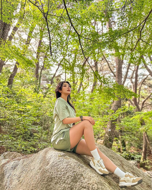 Tinh thần thoải mái cũng là một trong những bí quyết giúp Park Seo Hyun kéo dài sự trẻ trung. Cô dành nhiều thời gian để đi du lịch và trải nghiệm cuộc sống.