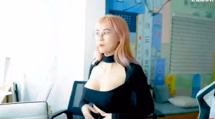 Tuy nhiên, hóa ra đây chỉ là màn "troll" bạn đồng nghiệp của Misthy.