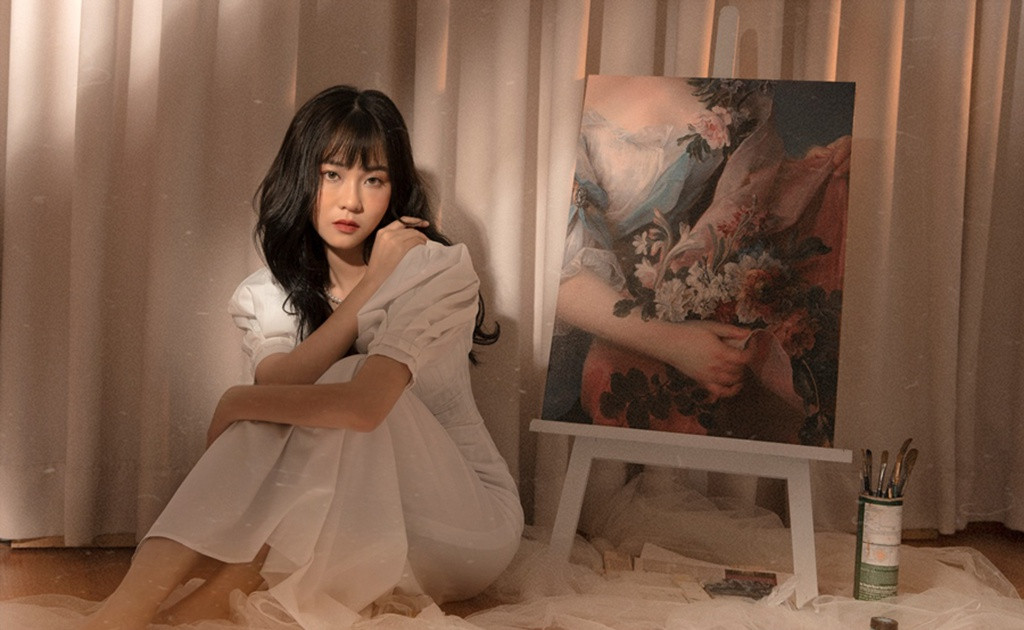 Đồng thời, nữ streamer cũng đã hỏi về suy nghĩ của người hâm mộ khi thấy ngoại hình "khác biệt" của mình.