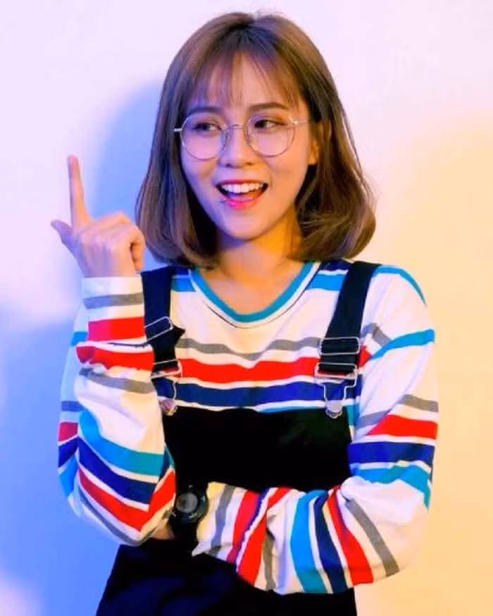 Misthy là một trong những cái tên đình đám của làng streamer. Cô nàng thường xuyên chia sẻ loạt video mang nội dung thú vị, ấn tượng, khiến người hâm mộ thích thú.