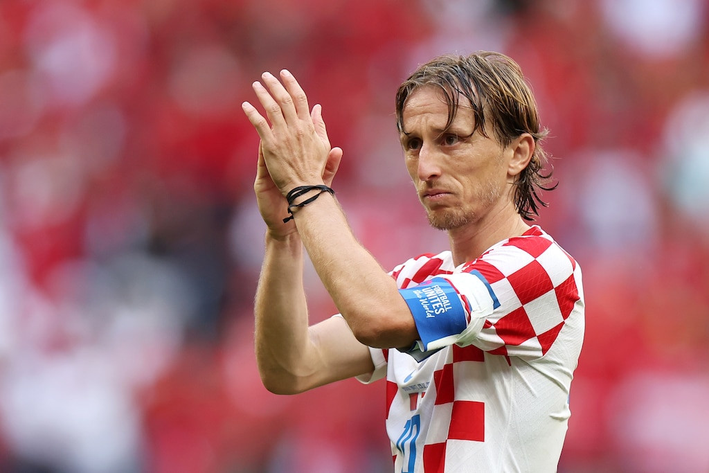 Không ghi bàn ở vòng 1/8 như các đồng nghiệp lớn tuổi khác, nhưng vai trò của Luka Modric trong đội hình Croatia là không thể chối cãi. Trước khi được đưa ra sân nghỉ trong hiệp phụ, "lão tướng" đã có pha úp mu đẳng cấp từ ngoài vòng cấm, đưa bóng đi thẳng vào góc cao khung thành.