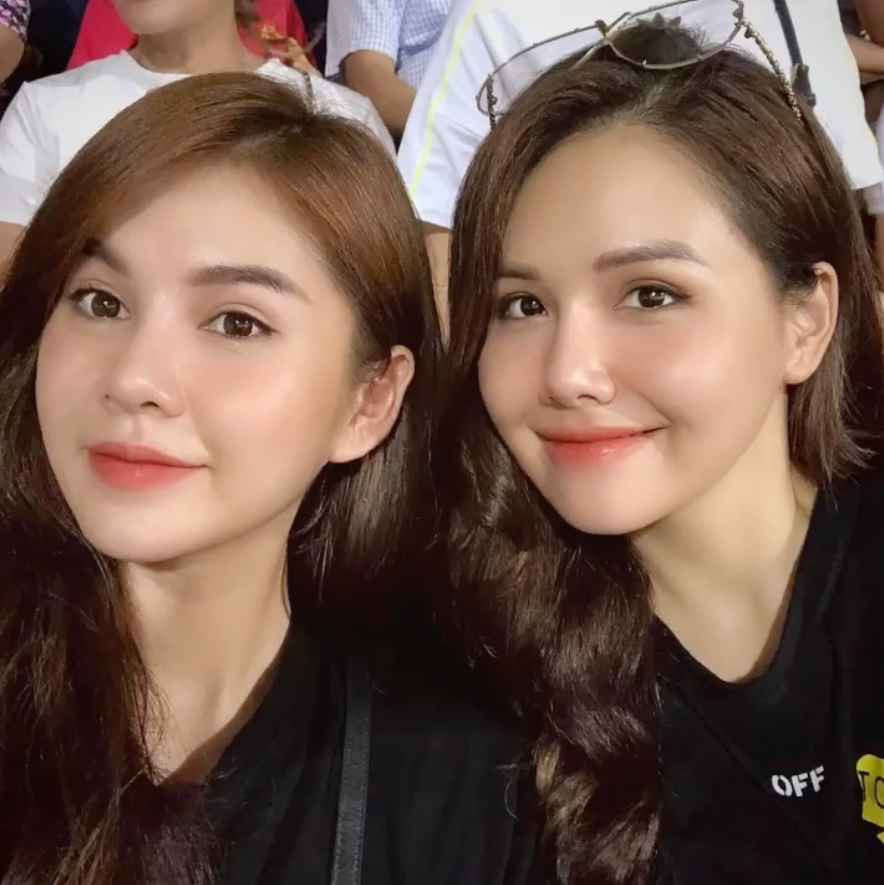 Trên trang cá nhân, cặp đôi bạn thân hot girl thường xuyên chia sẻ những khoảnh khắc tranh thủ đi hẹn hò như hồi còn con gái.