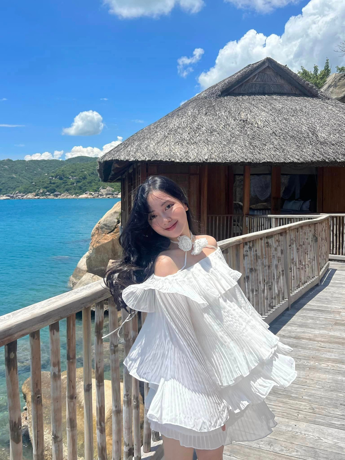 Cặp đôi công khai hẹn hò từ tháng 7/2019. Đến tháng 5/2022, Hà Đức Chinh và Mai Hà Trang tổ chức đám cưới tại một khách sạn 5 sao ở Hà Nội.