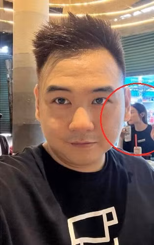 Trên các nền tảng mạng xã hội của mình, Ý Nhi vẫn miệt mài đăng tải hình ảnh, clip cá nhân. Đặc biệt, vào tối 28/9, cô đăng một status dạng câu hỏi, flex thành quả: “Chuẩn bị ăn mừng kênh 100k, tặng quà cho follower kiểu gì đây mọi người ơi”. Rất nhanh chóng, Xemesis liền có bình luận dưới bài đăng. Anh chàng xưng “tui” và “đòi quà” nửa kia: “Tui follow mà không có quà là có vấn đề đó”.