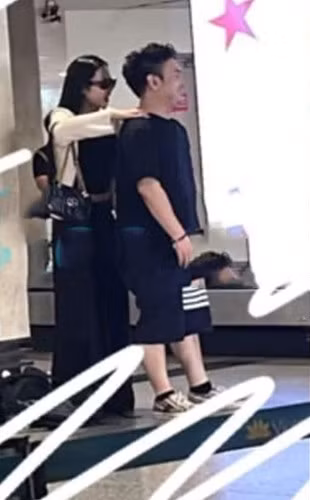 Ý Nhi cũng liền dí dỏm đáp lại: “Brand này tài trợ 1 voucher ăn ốc không?”. Tương tác cho thấy sự thân thiết, gần gũi của cặp đôi này.