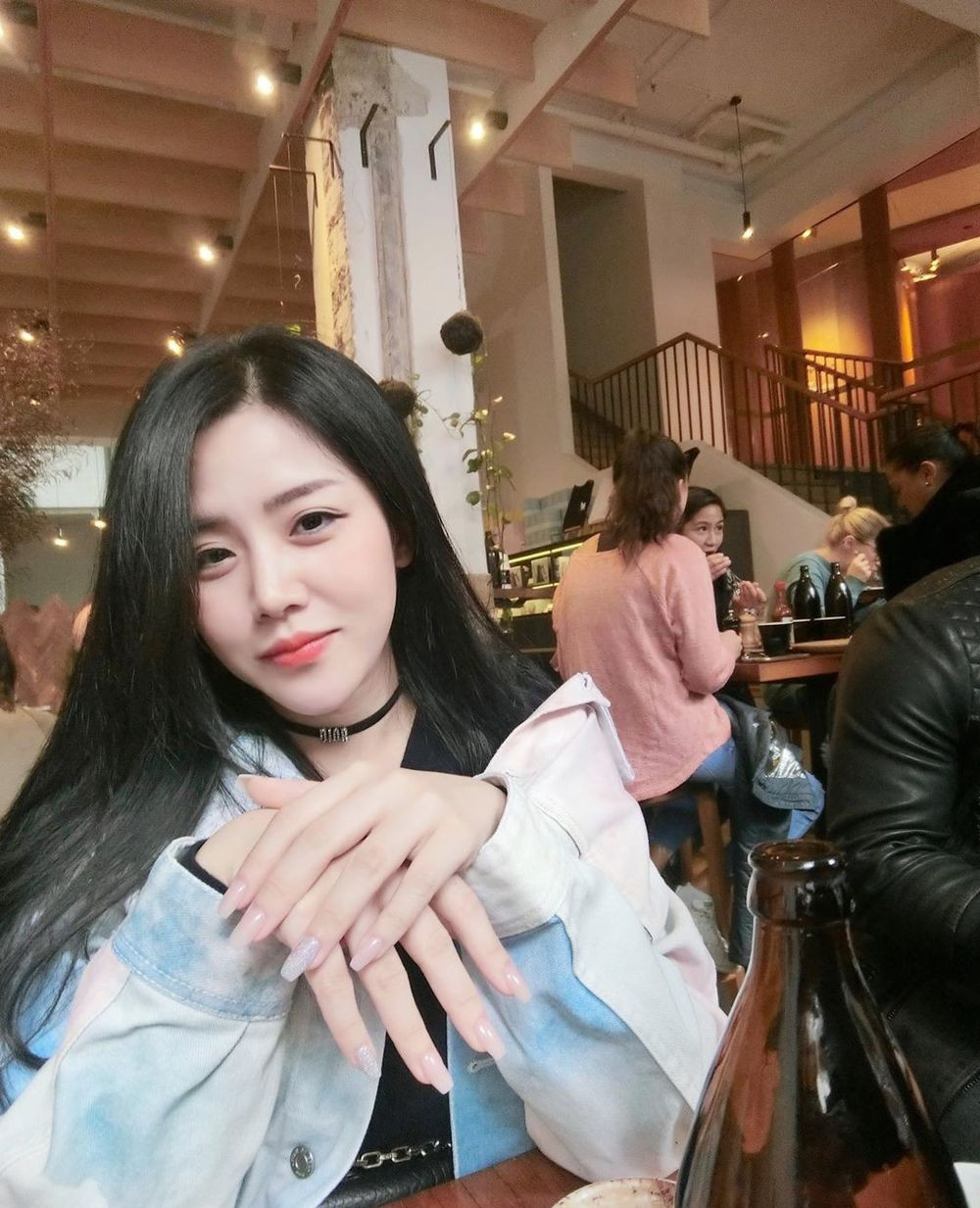 Từ lâu, người hâm mộ đã biết đến Ông Thoại Liên, em gái ruột của Ông Cao Thắng vì cô nàng sở hữu nhan sắc xinh đẹp và có một cuộc sống sang chảnh đúng chuẩn tiểu thư con nhà giàu.